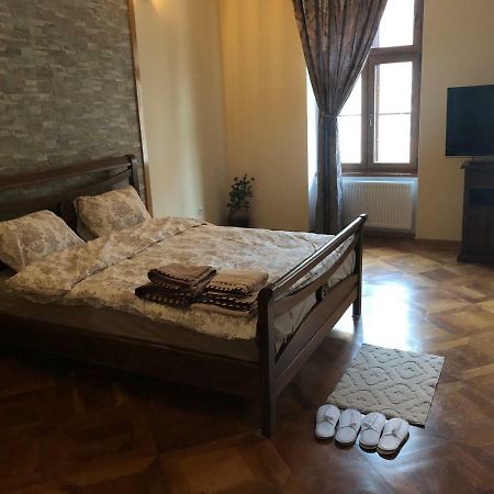 Old Historical Centre Apartment 브라쇼브 외부 사진