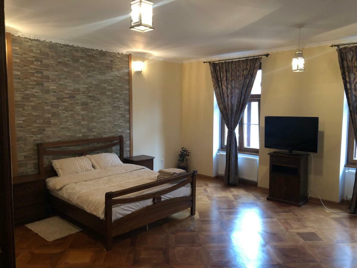 Old Historical Centre Apartment 브라쇼브 외부 사진